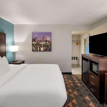 Clarion Pointe Indianapolis Northeast Hotel Castleton Ngoại thất bức ảnh