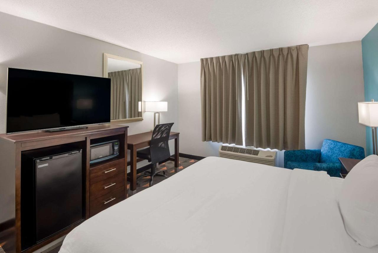 Clarion Pointe Indianapolis Northeast Hotel Castleton Ngoại thất bức ảnh