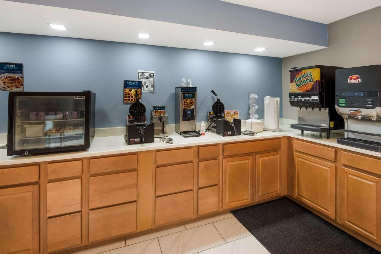 Clarion Pointe Indianapolis Northeast Hotel Castleton Ngoại thất bức ảnh