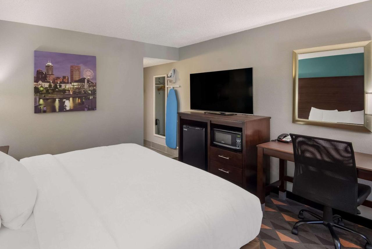 Clarion Pointe Indianapolis Northeast Hotel Castleton Ngoại thất bức ảnh