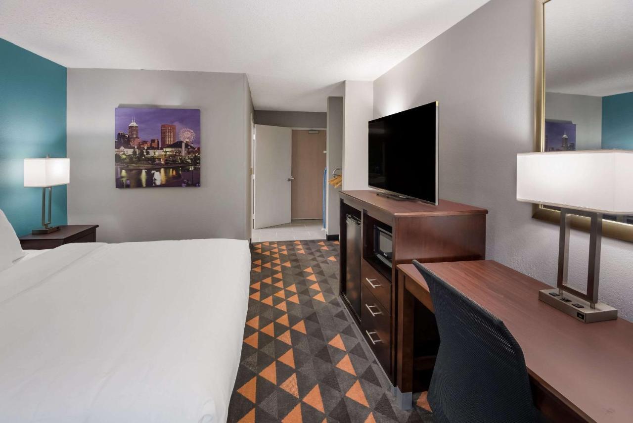 Clarion Pointe Indianapolis Northeast Hotel Castleton Ngoại thất bức ảnh