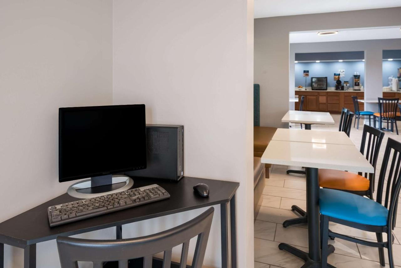 Clarion Pointe Indianapolis Northeast Hotel Castleton Ngoại thất bức ảnh
