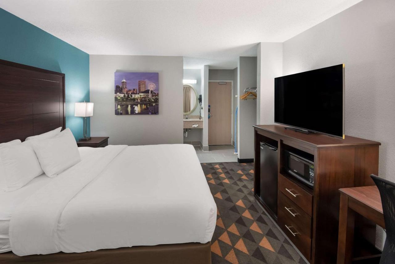 Clarion Pointe Indianapolis Northeast Hotel Castleton Ngoại thất bức ảnh
