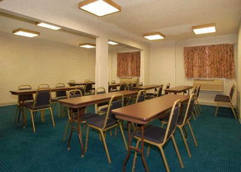 Clarion Pointe Indianapolis Northeast Hotel Castleton Ngoại thất bức ảnh