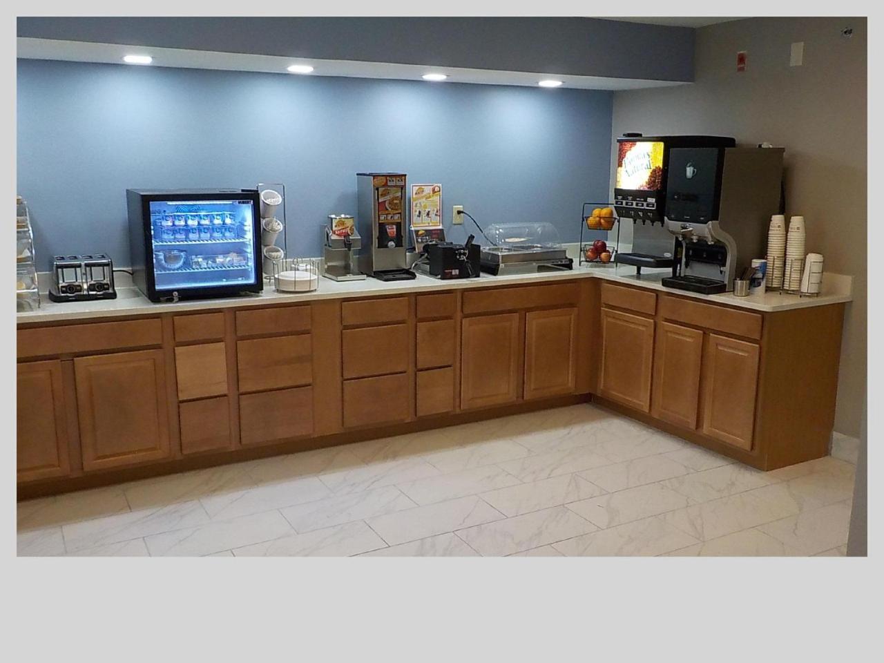 Clarion Pointe Indianapolis Northeast Hotel Castleton Ngoại thất bức ảnh